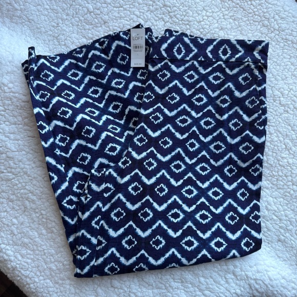 Ann Taylor LOFT Linen Navy and White Loose Pants - Picture 2 of 8